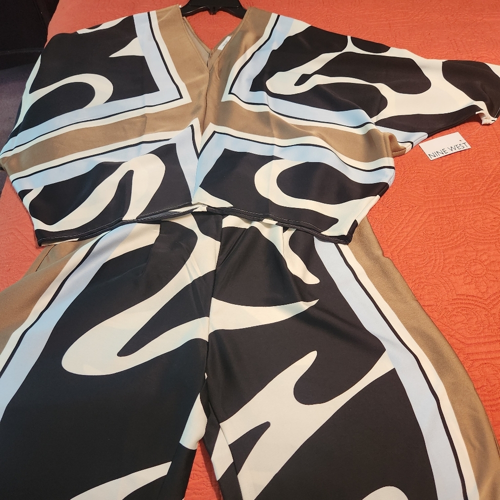 Nine West Black and Tan 2pc Pant Set with Elegant Design